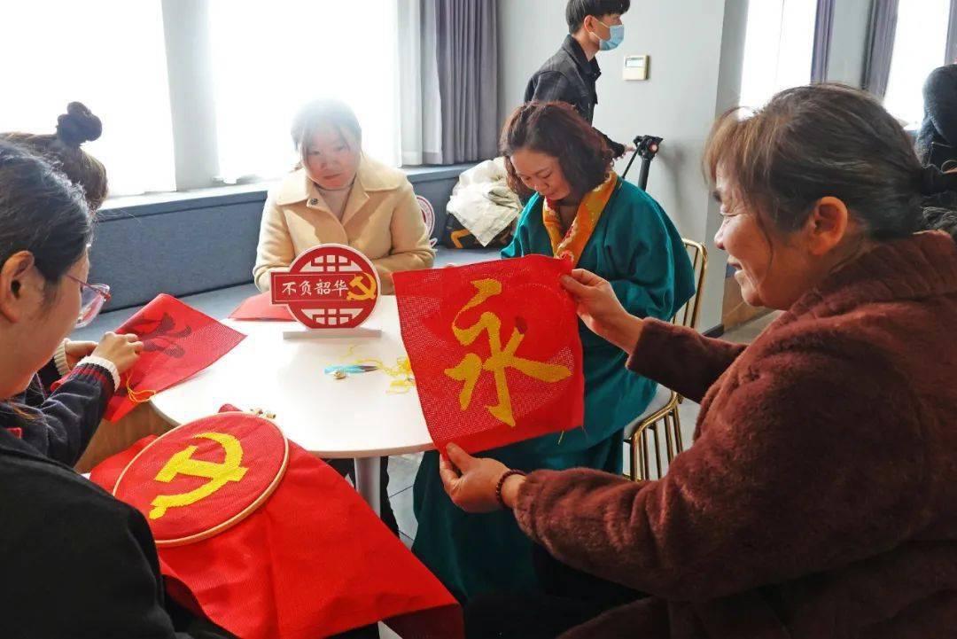 有哪些平价又好用的国货妆前乳推荐？游戏画面